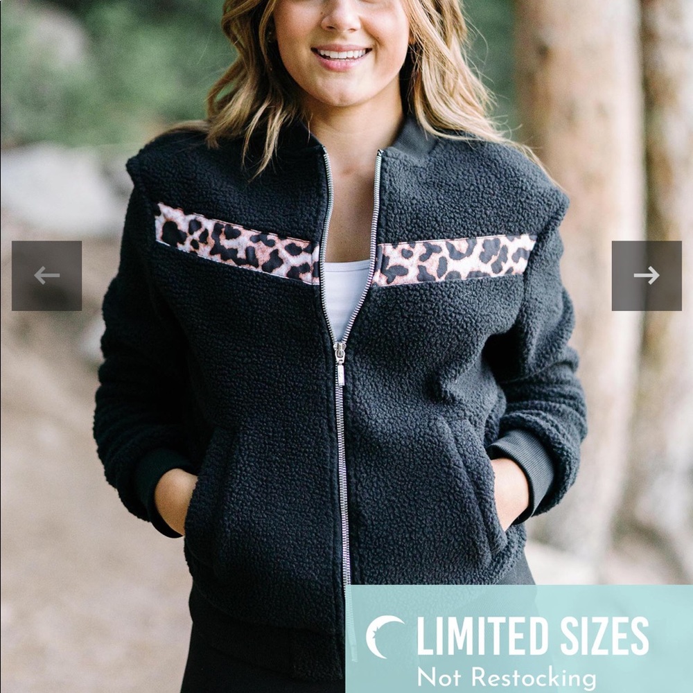 Zyia Flying V Fleece Jacket